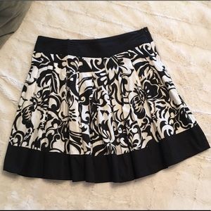 Cache skirt